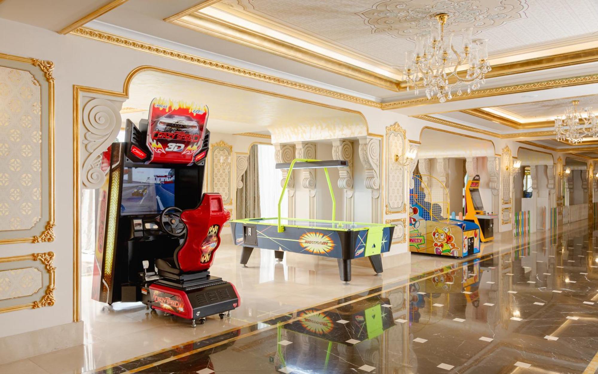 Shamakhi Palace Sharadil Seredil Екстер'єр фото The arcade at the hotel