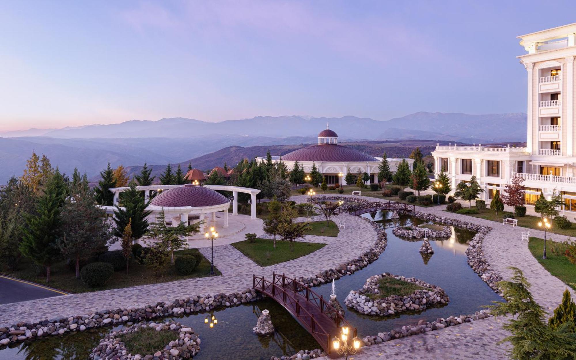 Shamakhi Palace Sharadil Seredil Екстер'єр фото The campus of the University of Macedonia